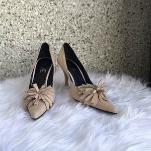 ❤️HOST PICK!!!❤️ Suly Ruiz suede hills size 8